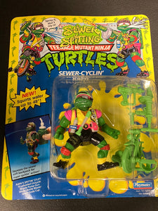 Vintage TMNT Sewer Cyclin Raph on card (Unpunched)