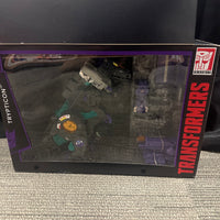 Transformers- “G1/Generation 1” Decepticon Trypticon (Platinum Edition) Figure (New)