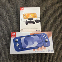 NINTENDO SWITCH LITE CONSOLE W/ 128 GB MICRO SD CARD AND DUAL USB PLAYSTAND - BLUE