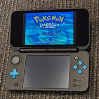 NINTENDO NEW 2DS XL CONSOLE - BLACK & TURQUOISE (SEE PICTURES FOR CONDITION)