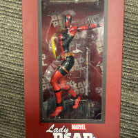 Marvel Diamond Gallery Lady Deadpool statue