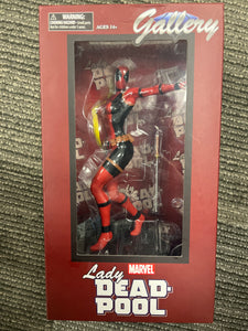 Marvel Diamond Gallery Lady Deadpool statue