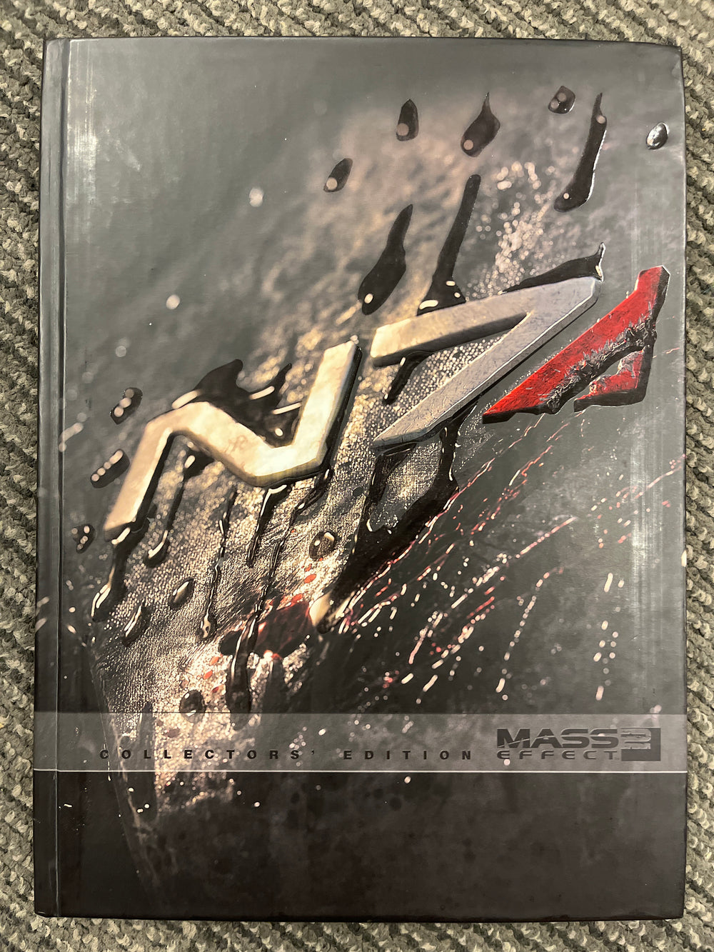 Game Guides - Mass Effect 2 Collectors Edition Strategy Guide (Hardcover)