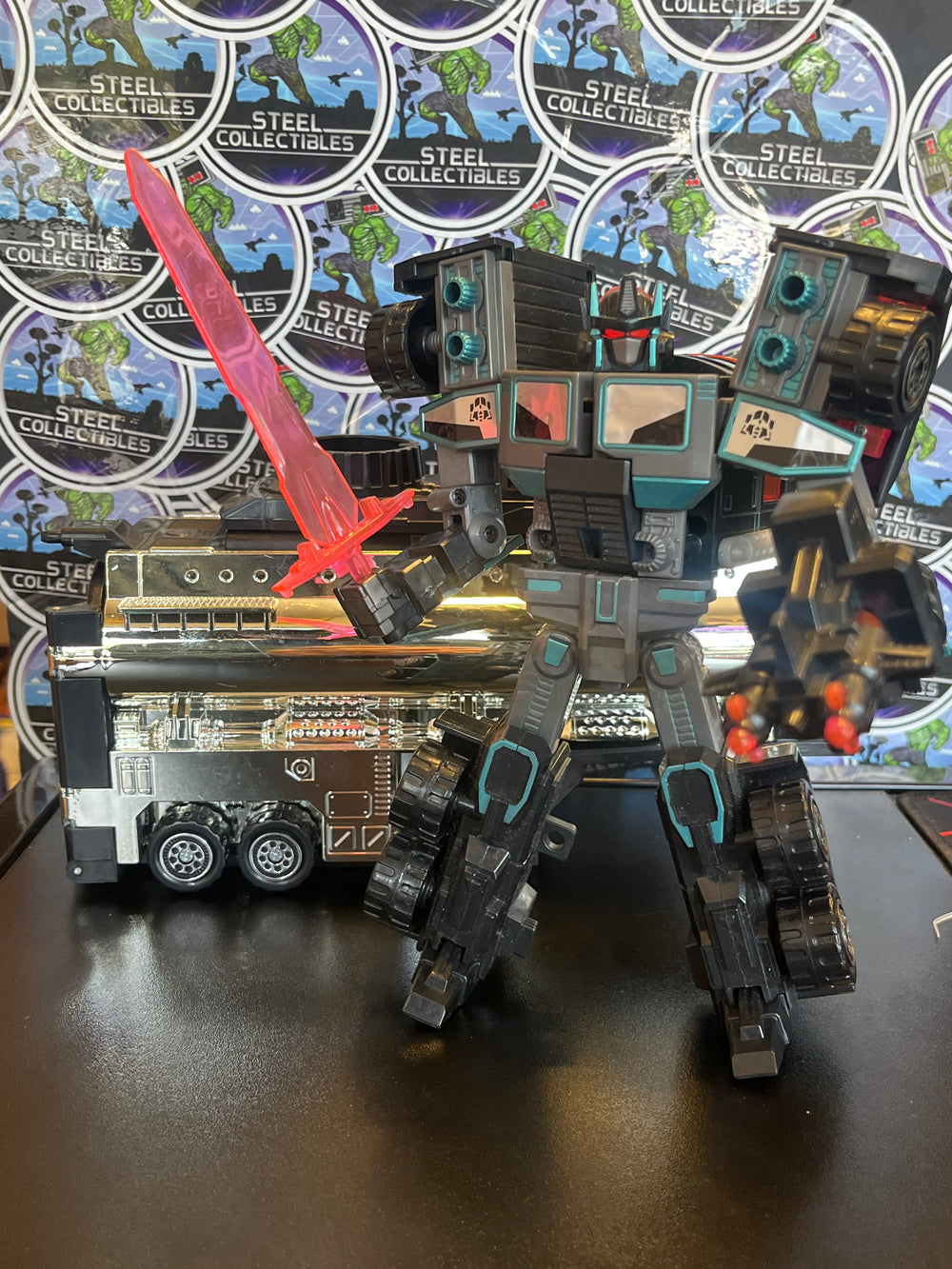 Transformers Car Robots D-012 Black Convoy (Scourge)