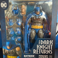 Mafex The Dark Knight Returns Batman (Triumphant)