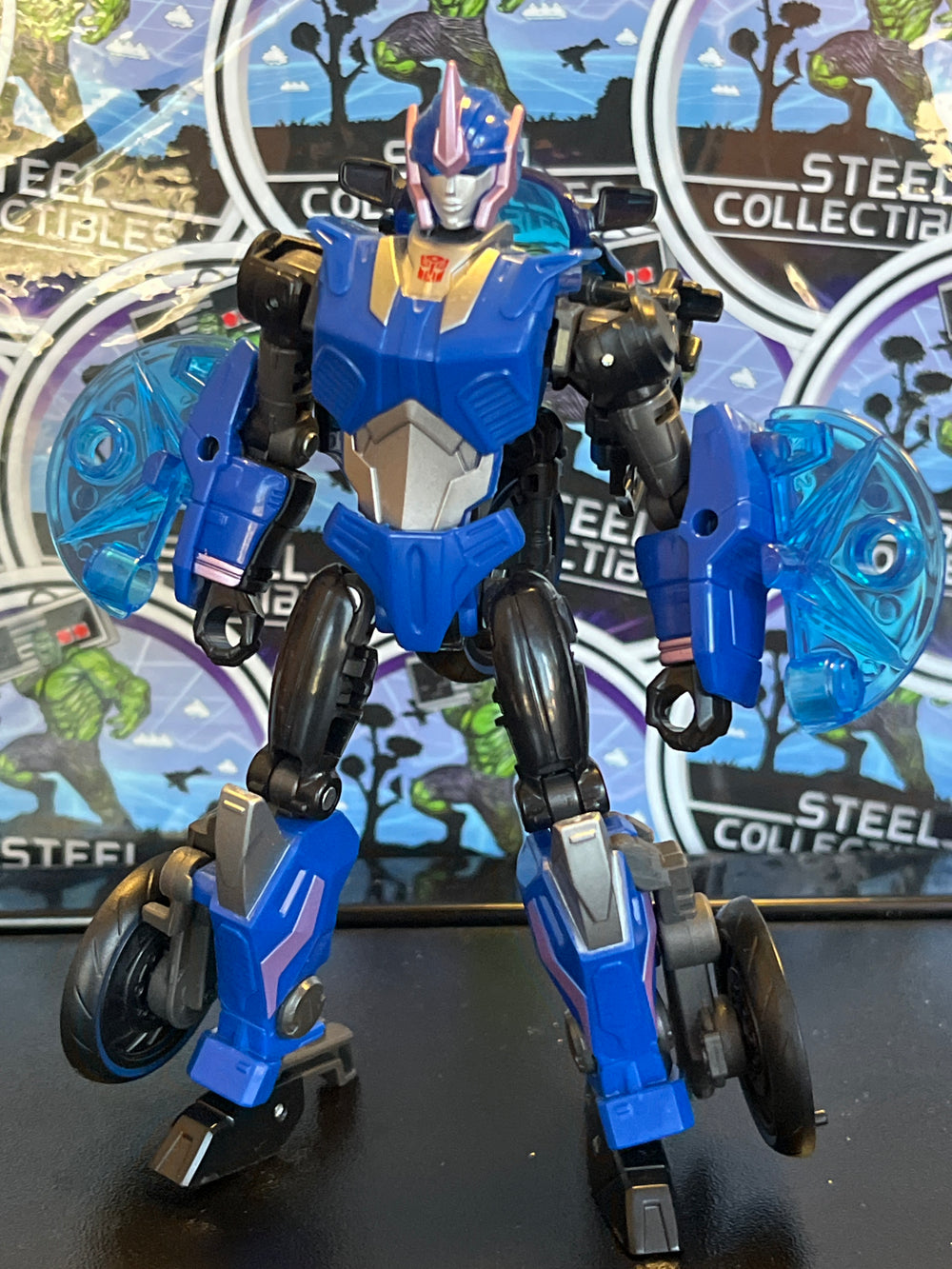 Transformers Legacy Prime Universe Arcee