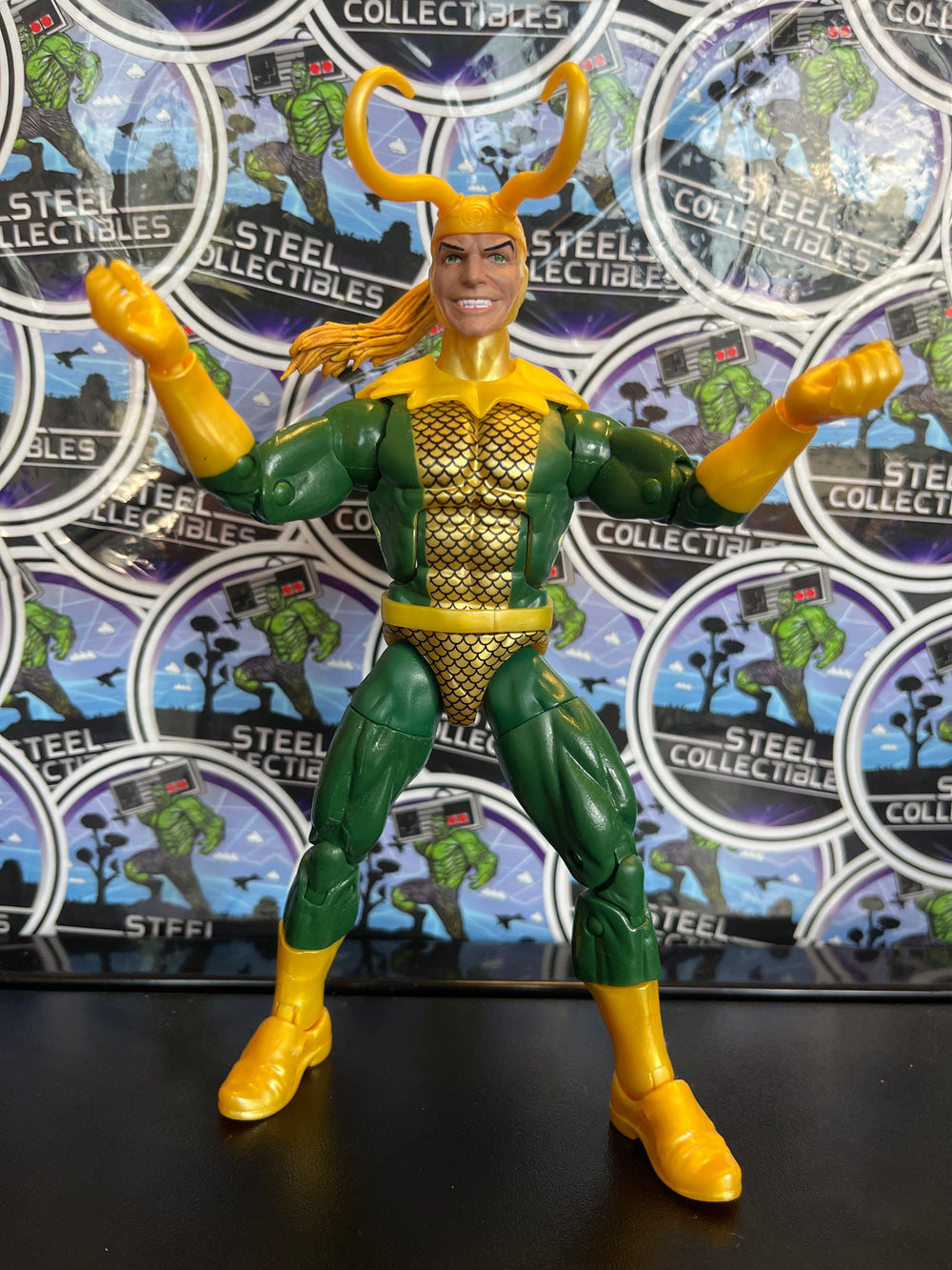 Marvel Legends Retro Card Loki