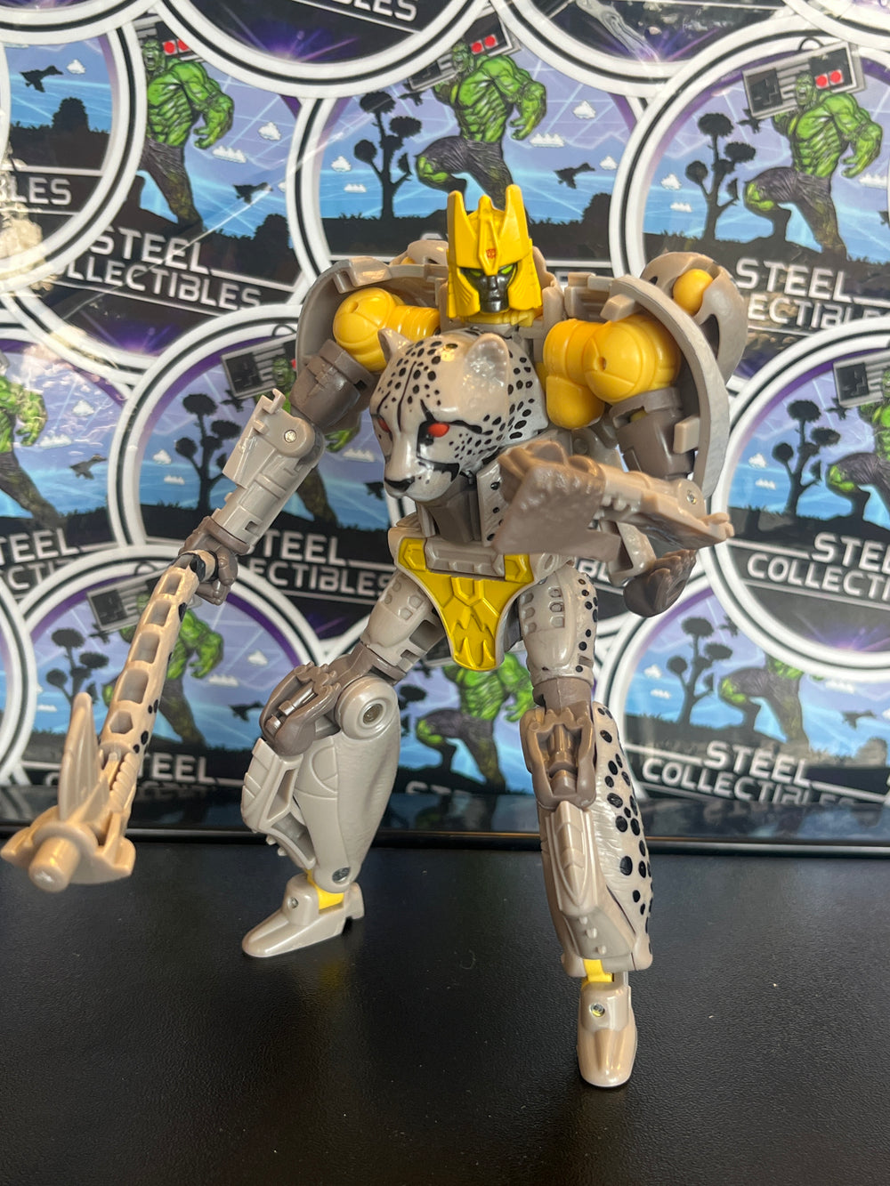 Transformers Legacy  Autobot Nightprowler