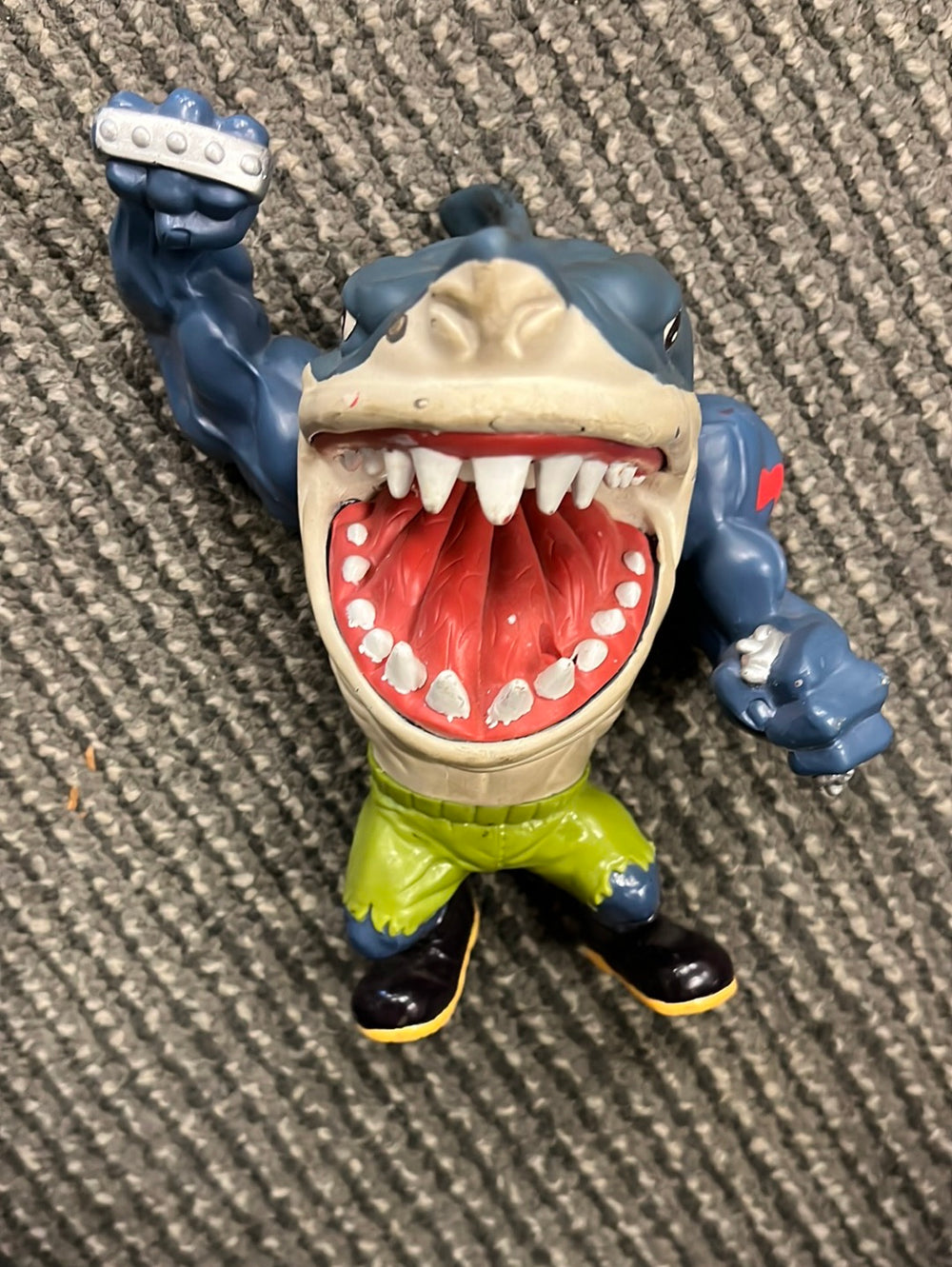 Street Sharks Ravenous Ripster with Punching Action
