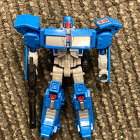 Transformers Combiner Wars Legends class Pipes