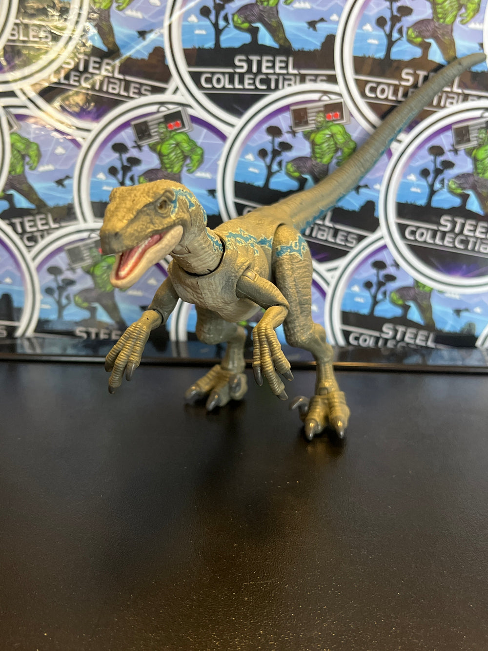 Hammond Collection Jurassic World Velociraptor Blue