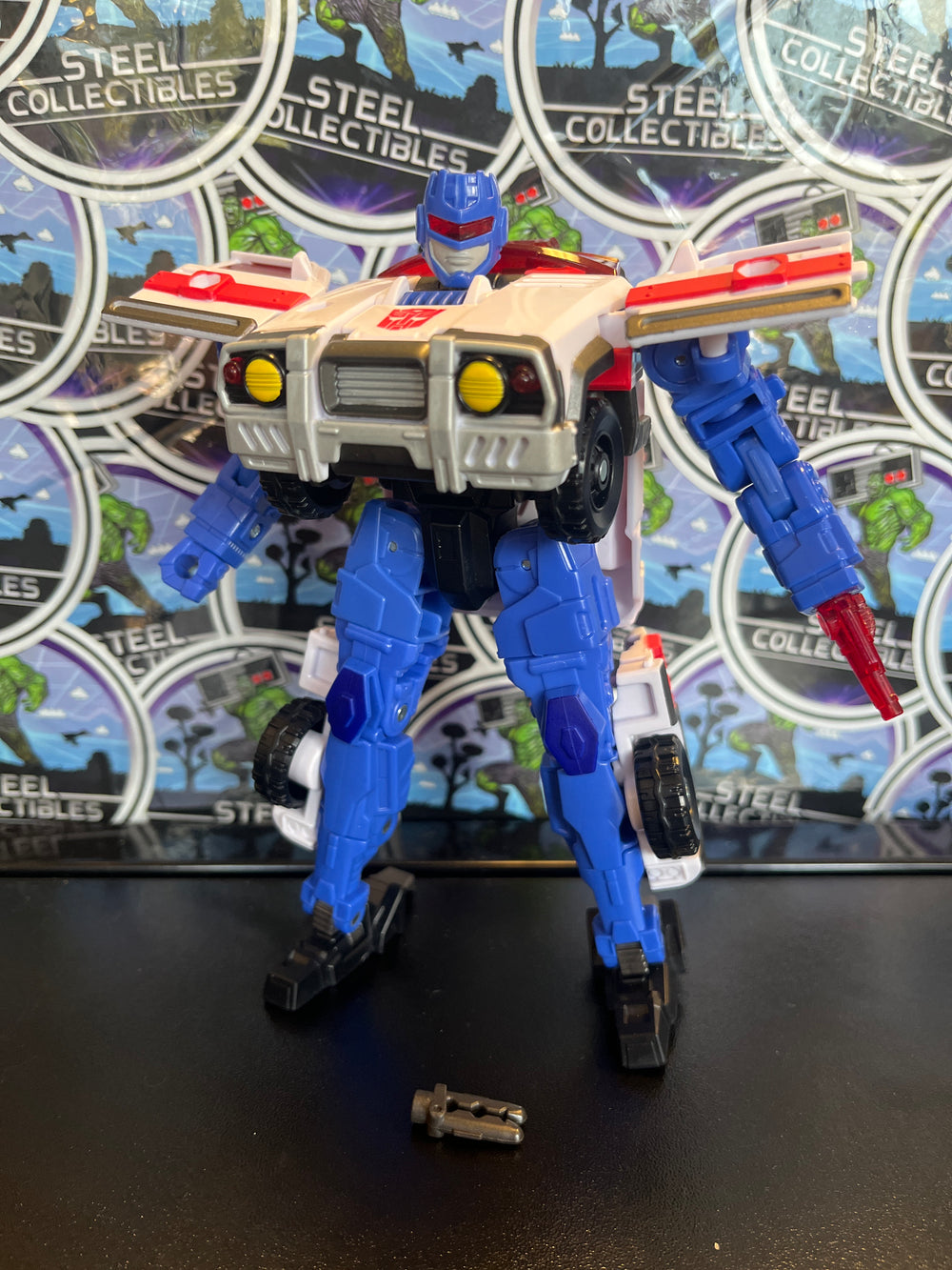 Transformers Age of the Primes Autobot Red Alert (Armada)