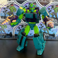 Transformers Age of the Primes Fugitive Wasp