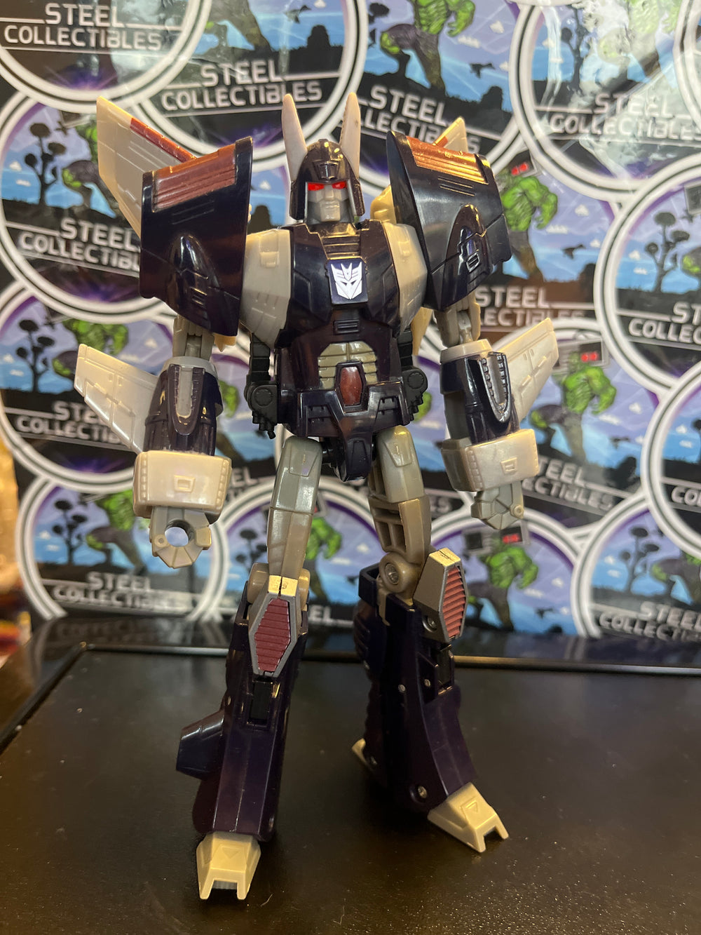 Transformers Universe Cyclonus