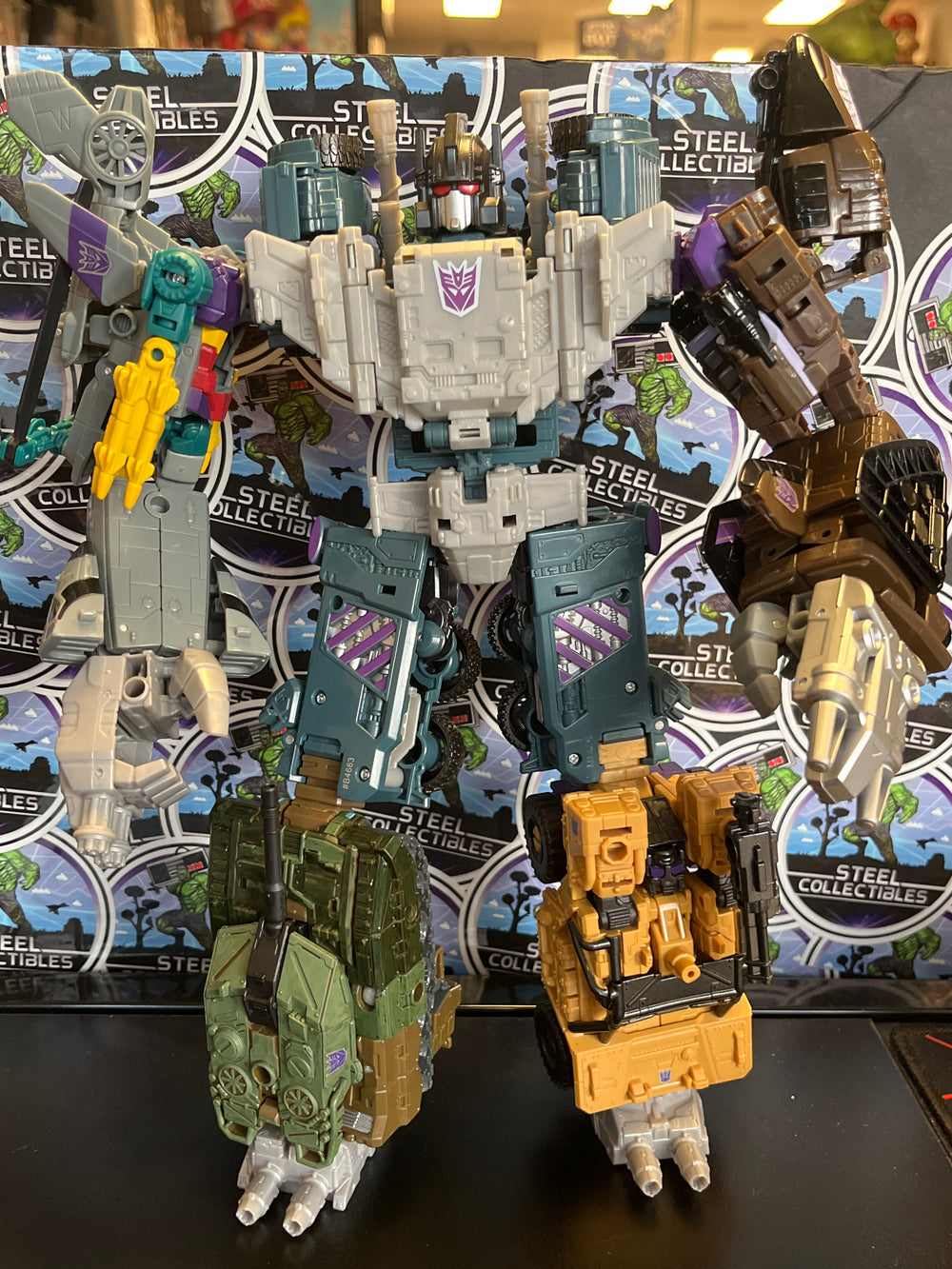 Transformers Combiner Wars Bruticus with exclusive Blast Off