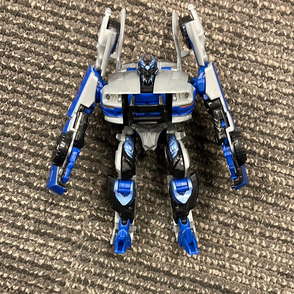Transformers Recon Barricade Steel Collectibles LLC.