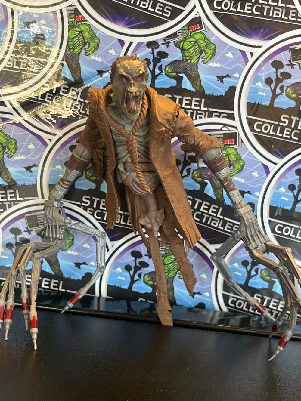 McFarlane DC Multiverse Scarecrow (Last Knight on Earth) missing mask