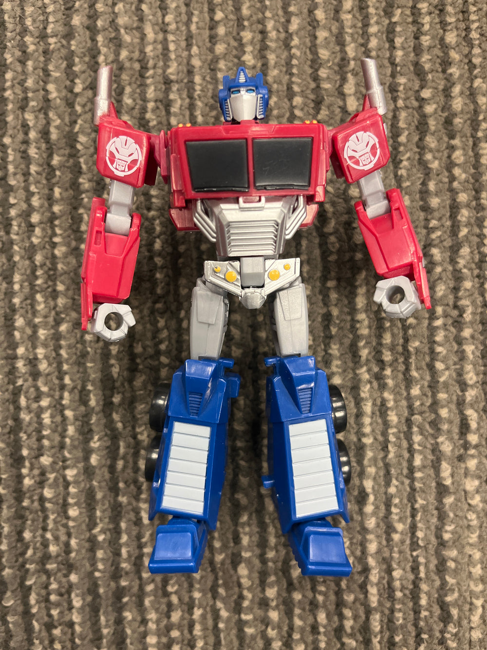 Transformers Earthspark Deluxe Optimus Prime