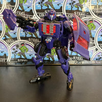 Transfomers Legacy Shadow Striker