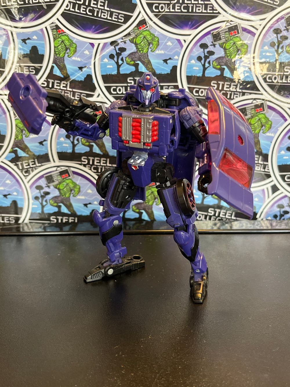 Transfomers Legacy Shadow Striker