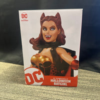 DC Collectibles- Halloween Batgirl “DC Bombshells” Collectible Statue
