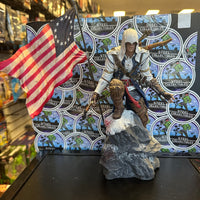 Assassins Creed III Limited Edition Statue and Flag