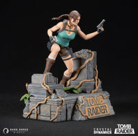 Dark Horse Deluxe- “Tomb Raider” Lara Croft PVC Statue
