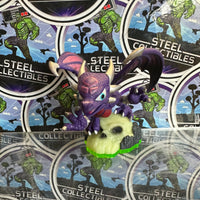 Skylanders- Cynder “Skylanders Spyro’s Adventure” Toys-To-Life Figure
