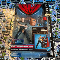 Toy Biz- “Spider-Man” Peter Parker w/ Water Web Shooting (Official Mocie Merchandise!) Action 6”Poseable Action Figure [New/Sealed]
