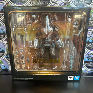 S.H. Figuarts- The Mandalorian (Beskar Armor) “Star Wars: The Mandalorian” Figure (Preowned)