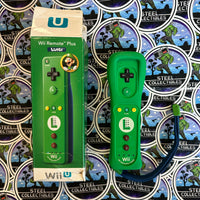 Nintendo Wii- “Super Mario Bros.” Luigi Wii Motion Plus Wireless Remote/Controller w/ Sleeve [CIB- DAMAGED, SEE PICTURES!]
