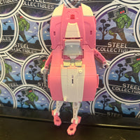 Transformers- “Transformers: War For Cybertron Trilogy” Kingdom/Earthrise Autobot Arcee Deluxe Class Action Figure
