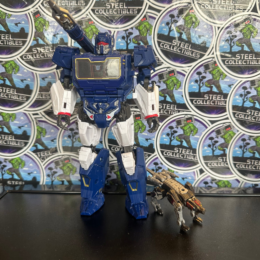 Transformers- “Transformers: Bumblebee” Studio Series Soundwave & Ravage Figure