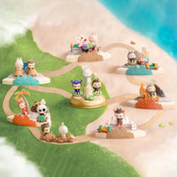 POP MART- THE MONSTERS: PLAYING GAMES SCENE SET AUTHENTIC LABUBU BLIND BOX FIGURE (NEW)
