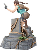 Dark Horse Deluxe- “Tomb Raider” Lara Croft PVC Statue

