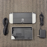NINTENDO SWITCH OLED CONSOLE - WHITE *Great Condition W/ Screen Protector*
