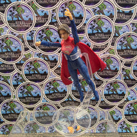 McFarlane Toys- DC Multiverse Supergirl (The Flash Movie) 7” Poseable Action Figure
