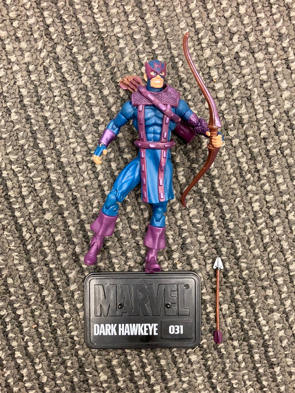 Marvel Universe 3.75 Dark Hawkeye